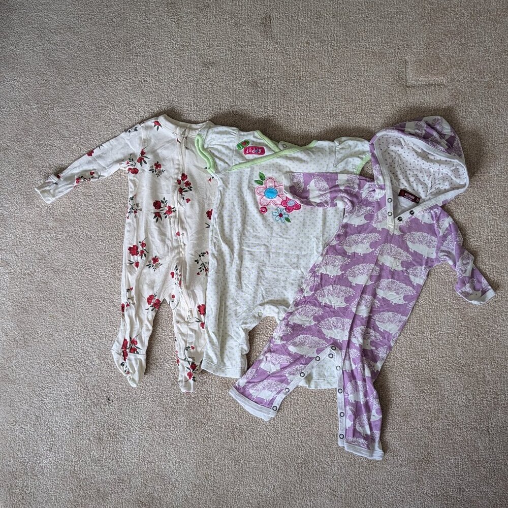 Play outfits, 3-piece bundle, 3-6 Months